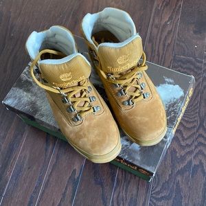 WOMEN'S TIMBERLAND BOOTS